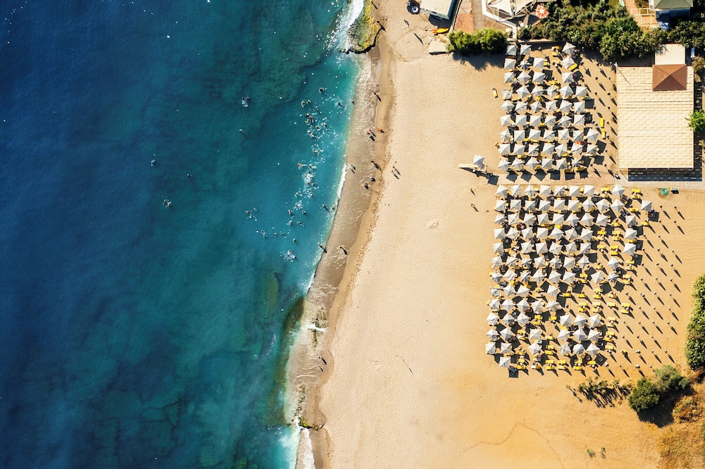 Royal Garden Beach Hotel 40/45