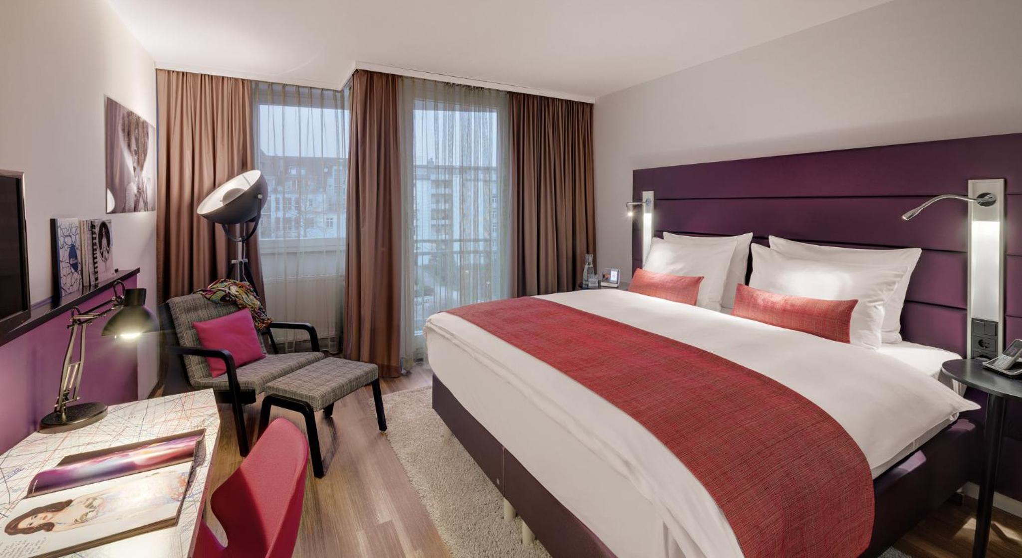 Standard, King Bed, Queen Bed, Garden View, Balcony