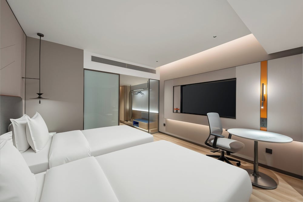 Hollywood, Standard, Twin Beds, High Floor