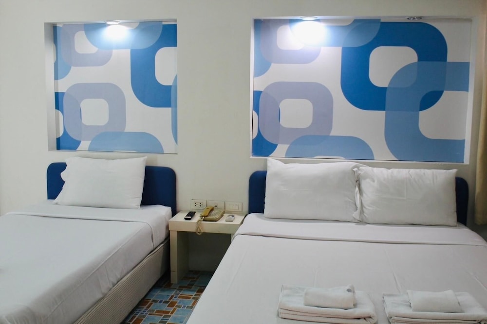 Bangsaen Villa Hotel 20/48