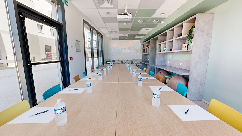 Apparthotel Privilodges Toulon Centre Gare 37/47