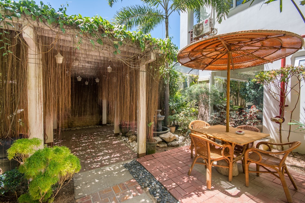 Sur Beach Resort Boracay 40/70