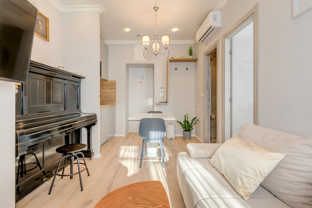 Piano Suites 34/55