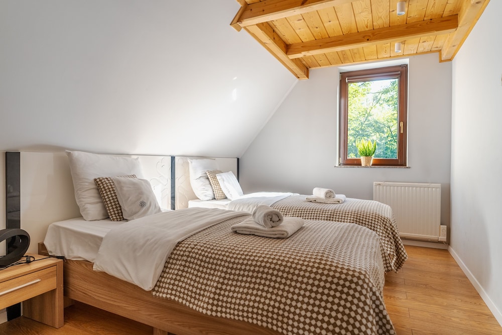3 BEDROOMS, CLASSIC, APARTMENT