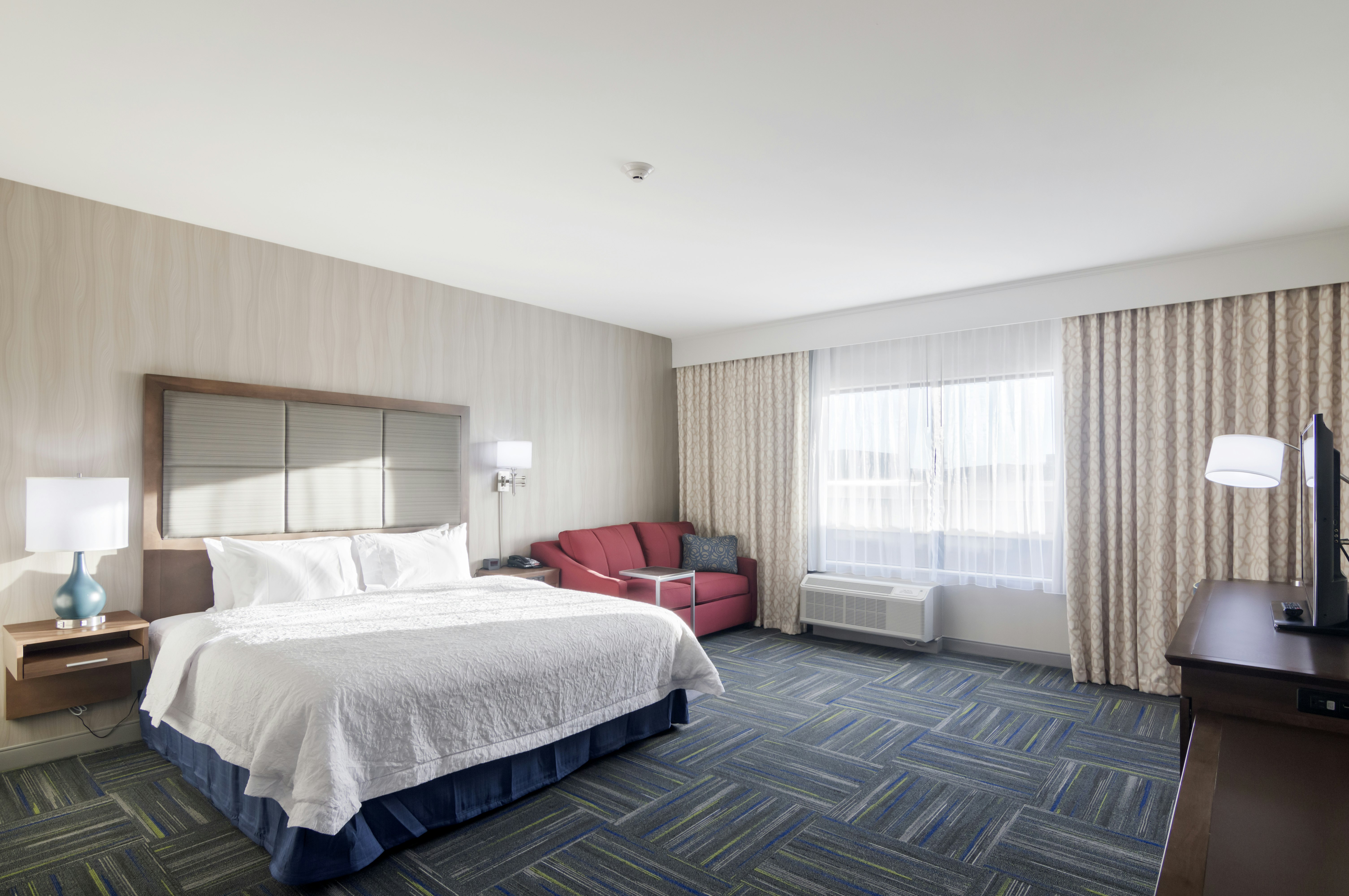 ROOM, KING BED, ACCESSIBLE