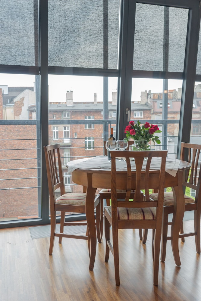 Euroresidence 64/77