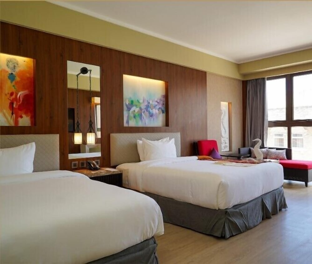 East, Classic, Twin Beds