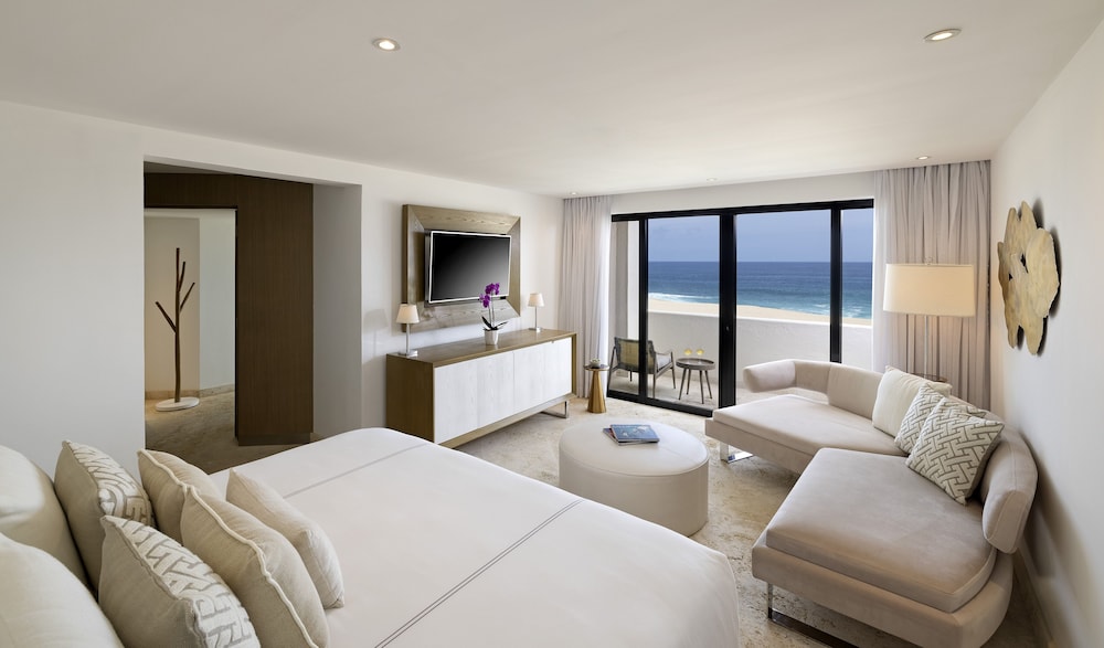 Reserve, Master, Suite, King Bed, Ocean Front, Sofa