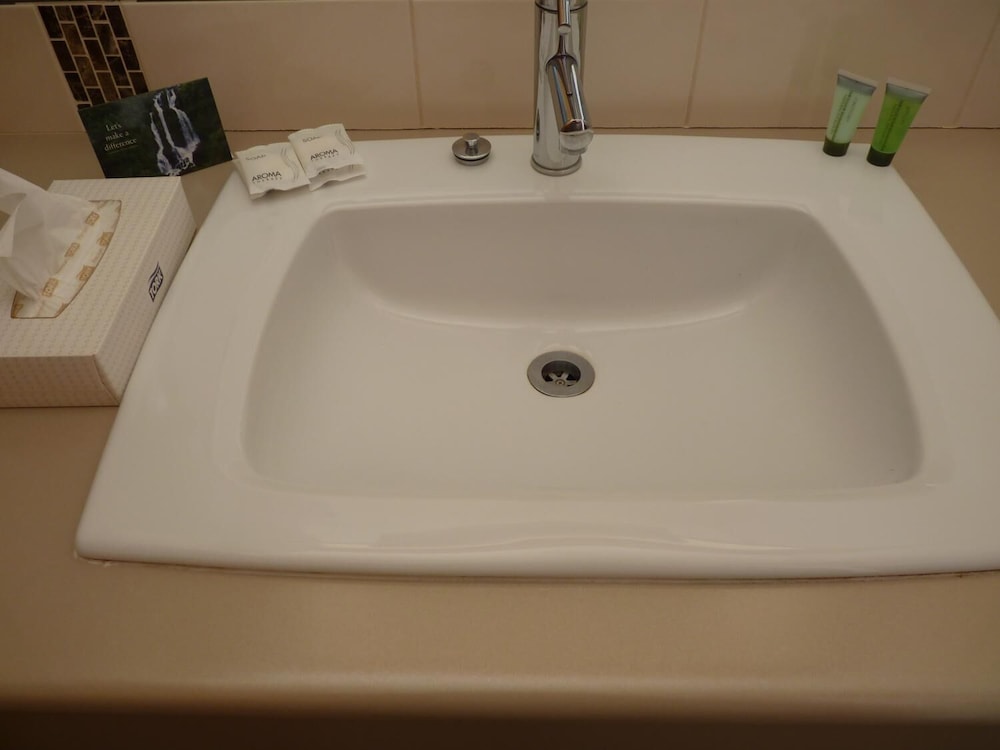 COONAWARRA MOTOR LODGE 37/38