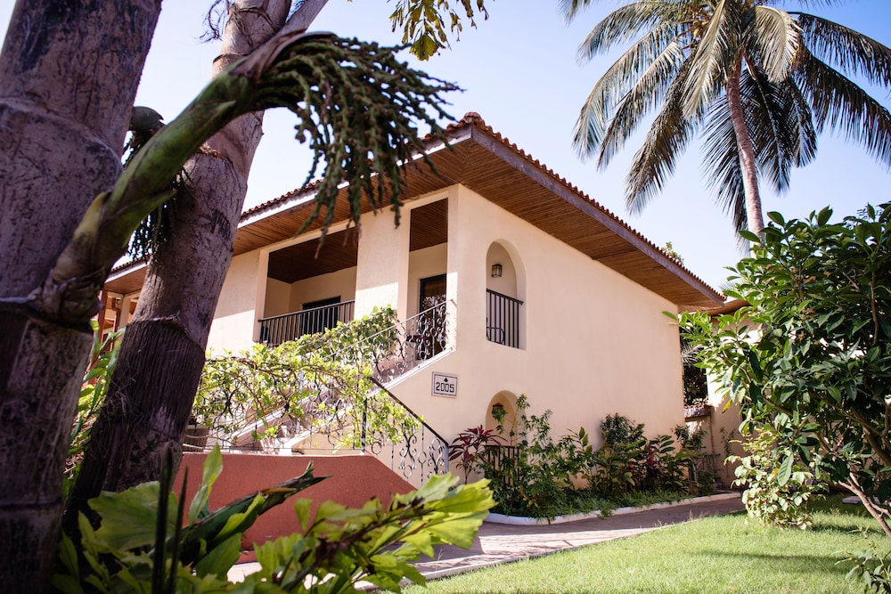 Ocean Bay Hotel and Resort in BAKAU