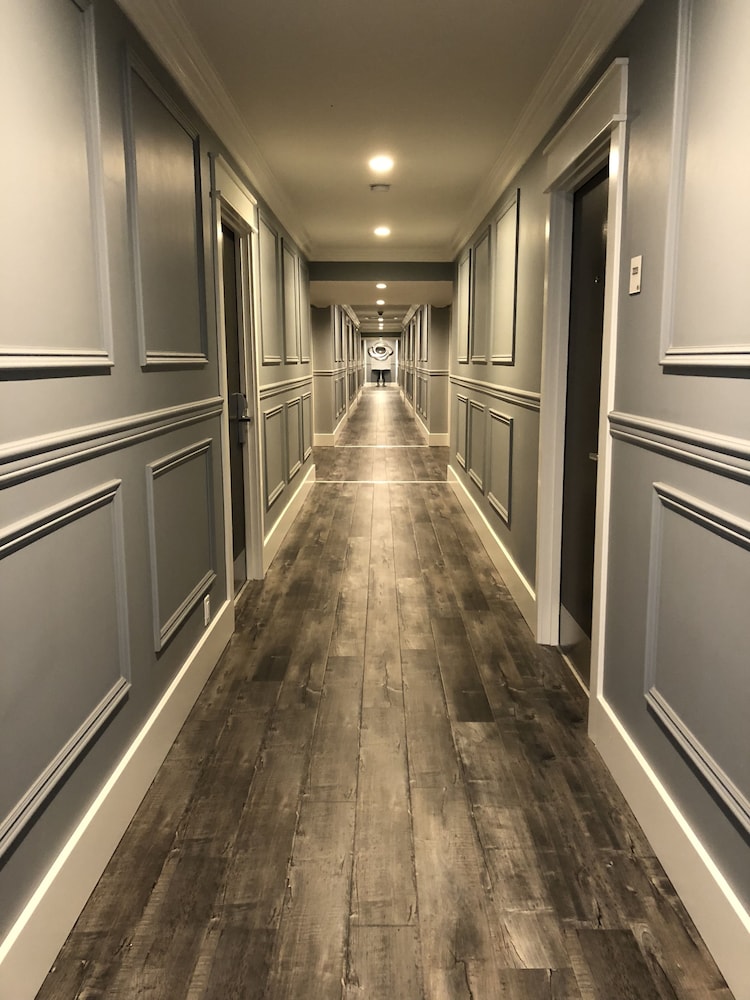 Inn At Highway 1 7/61