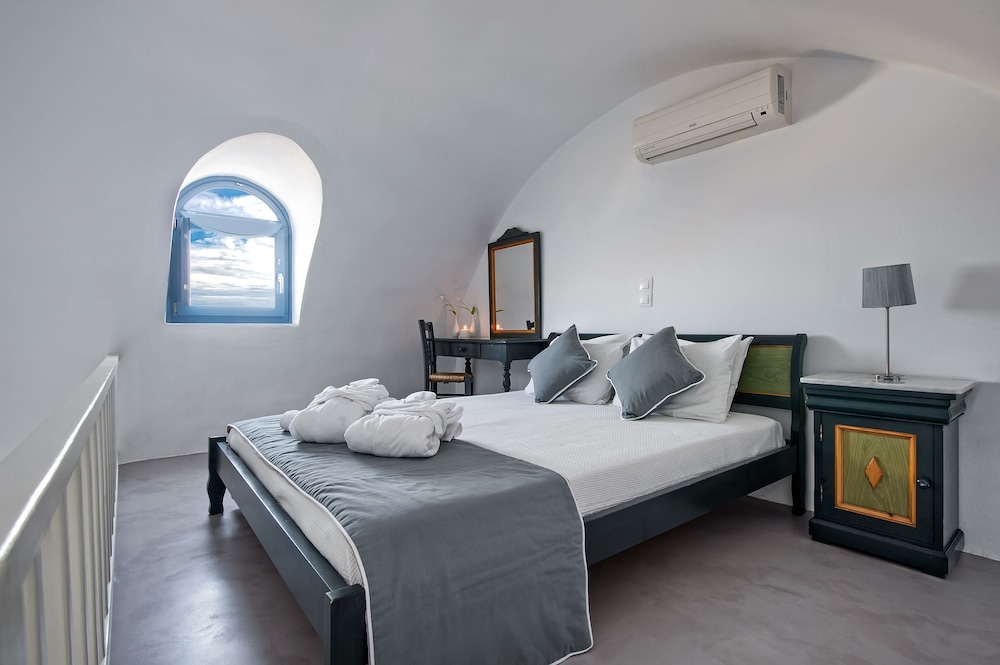 Apanemo Hotel and Suites 24/59