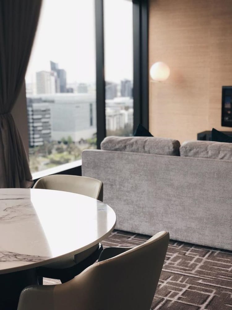 PAN PACIFIC MELBOURNE 60/73