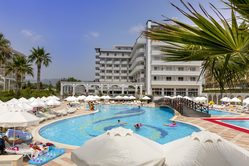 Holiday Garden Resort 3/40