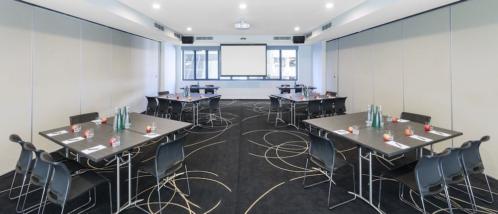 SKYE Hotel Suites Parramatta 38/49