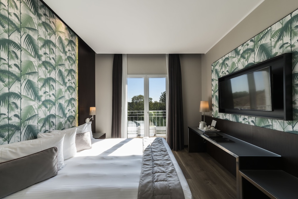 PARK, DOUBLE BED