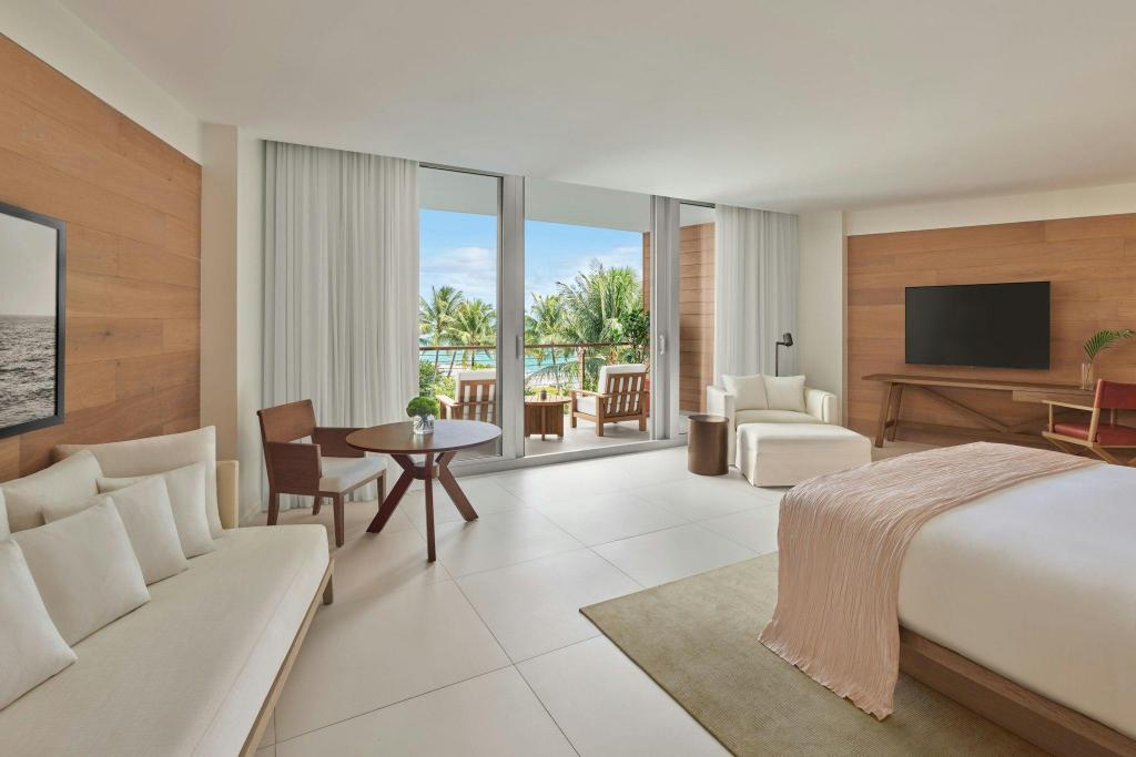 1 Bedroom, Bi Level, Premier, Suite, Bungalow, King Bed, Ocean View, Balcony