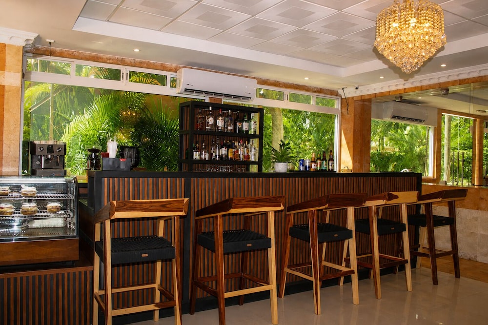 Hotel Palacio Maya 69/83