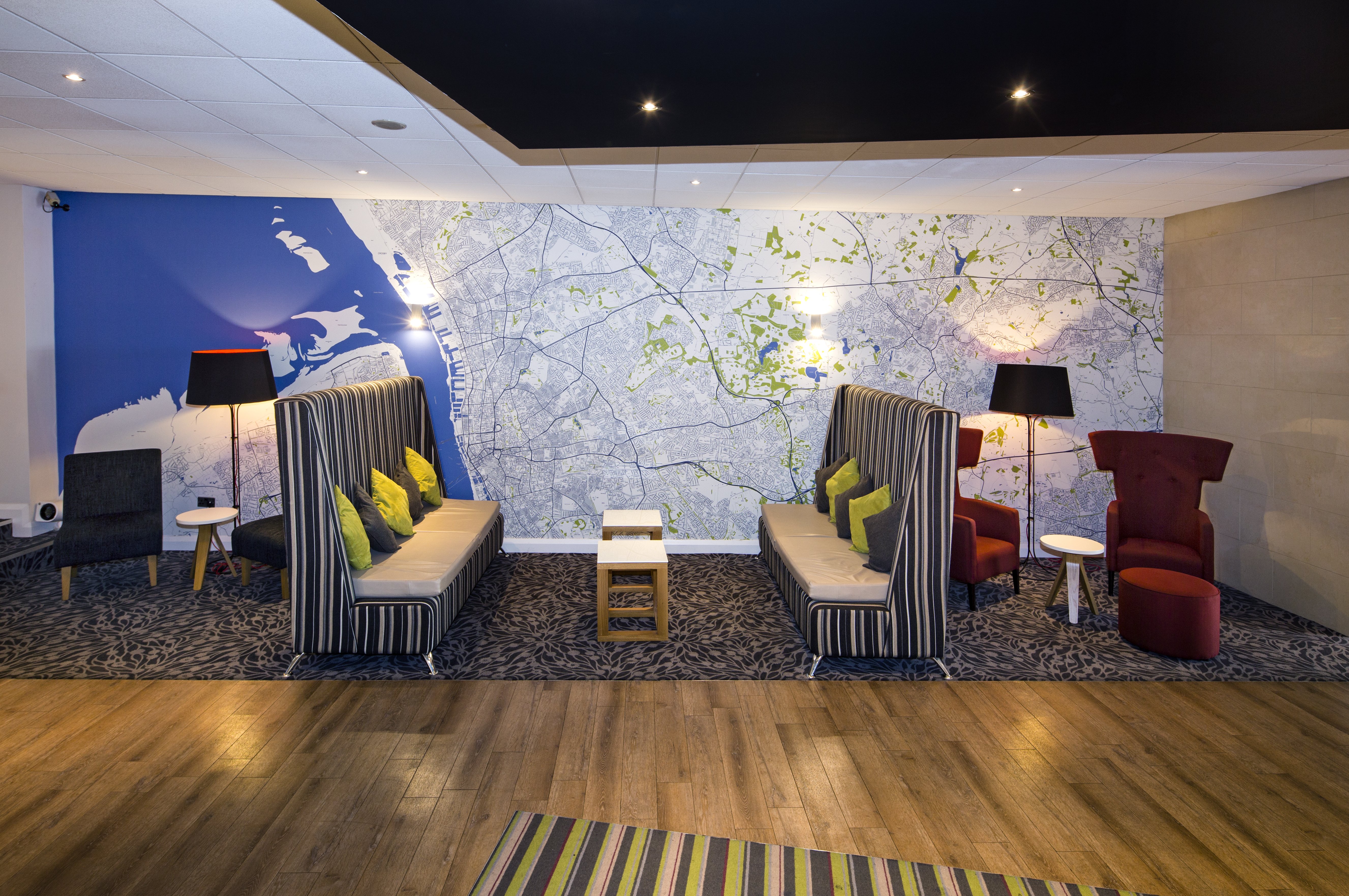HOLIDAY INN LIVERPOOL 10/50