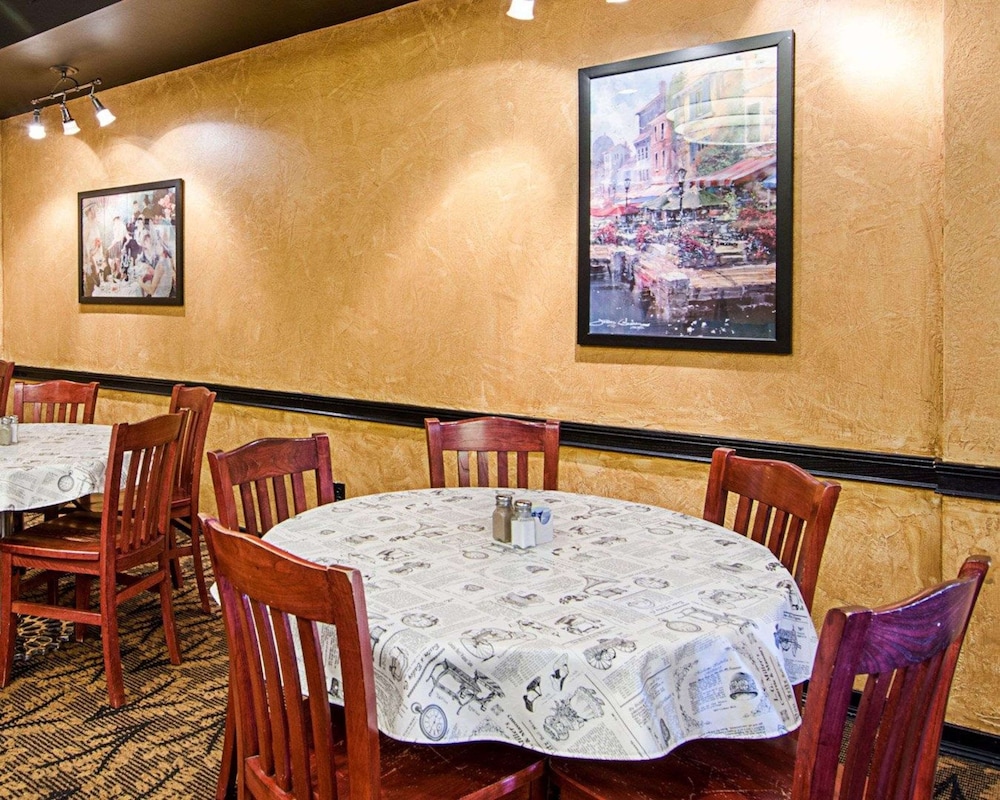 Quality Inn Lewisburg 44/49