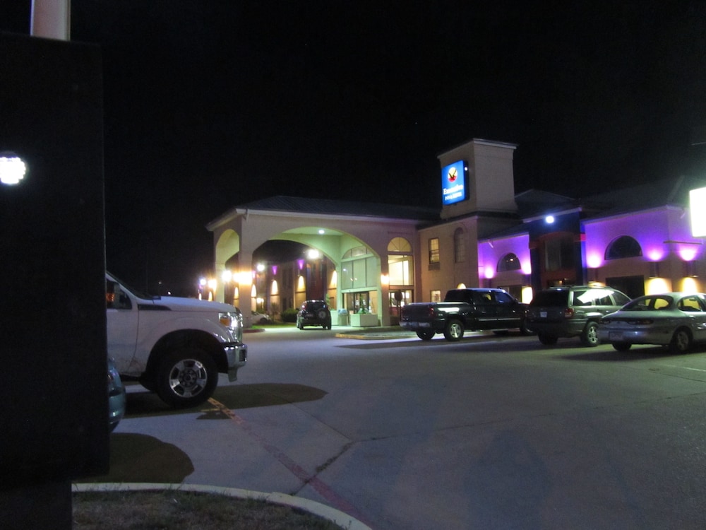 Executive Inn and Suites Wichita Falls 39/44