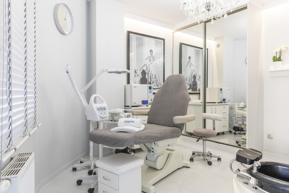 Bursztyn Medical Spa & Wellness 40/74