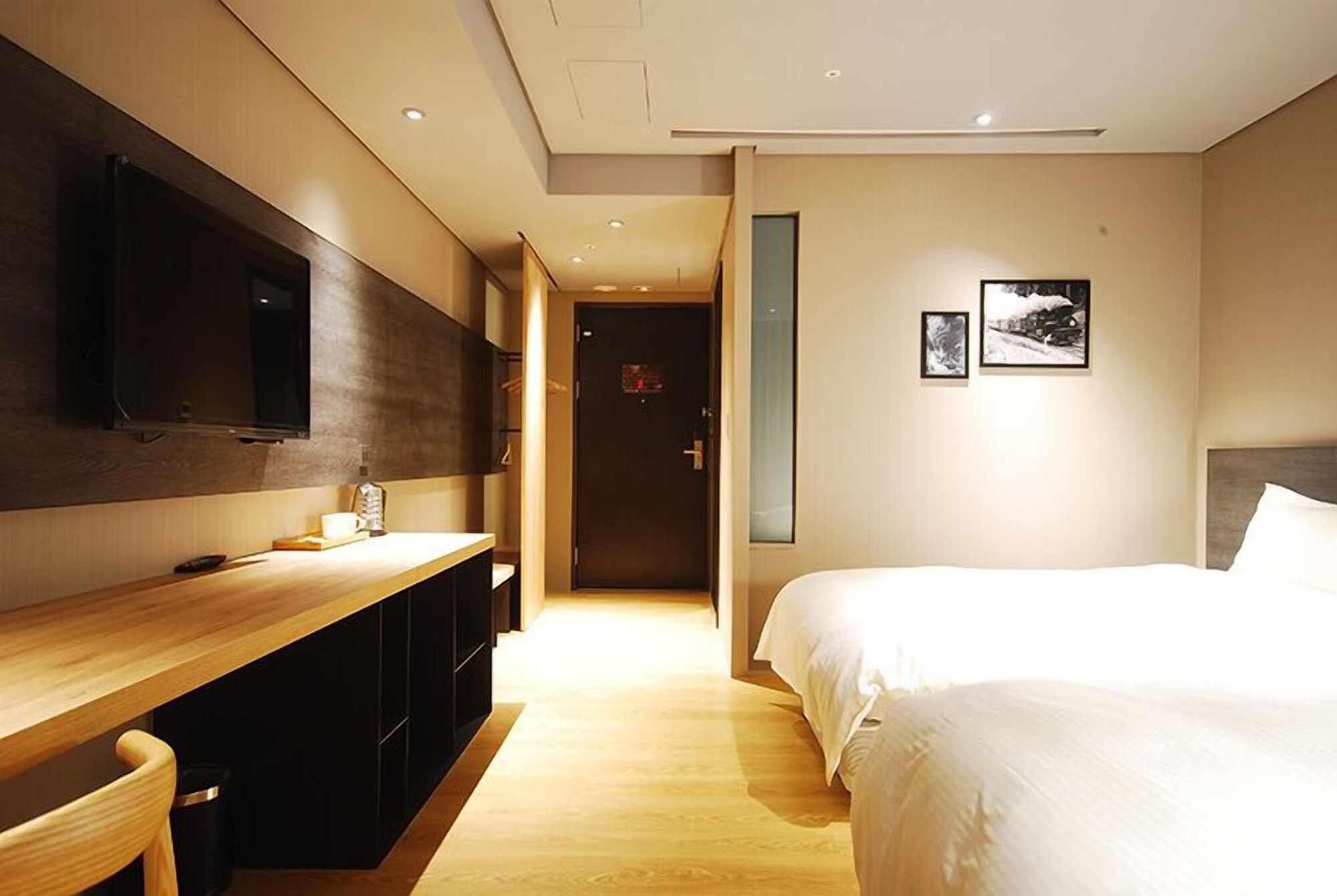 DELUXE, TWIN BEDS, HOT TUB