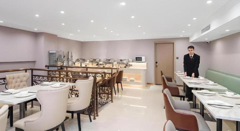 Vienna Hotel (Tianjin Jinzhong Street store) 41/54