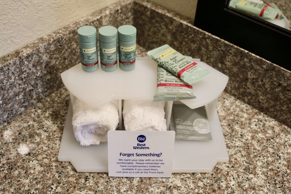 Best Western Fostoria Inn & Suites 8/18