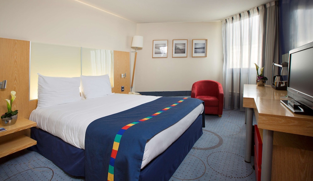 radisson hotel nice airport 21/82