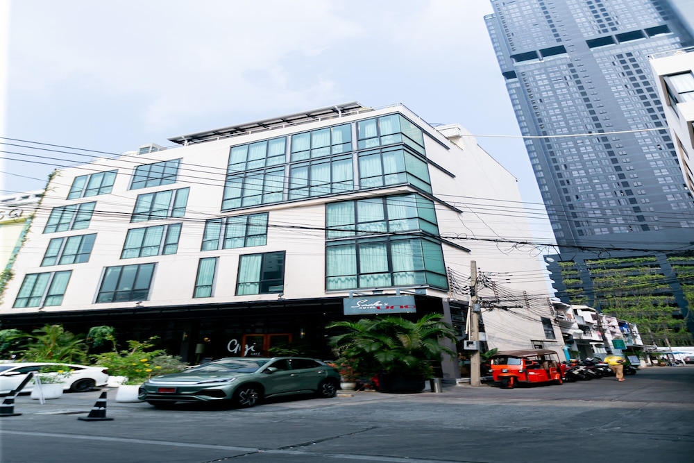 Sacha Hotel Uno 44/50