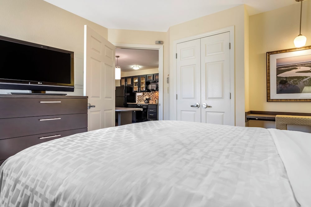 1 Bedroom, Suite, Queen Bed, Accessible