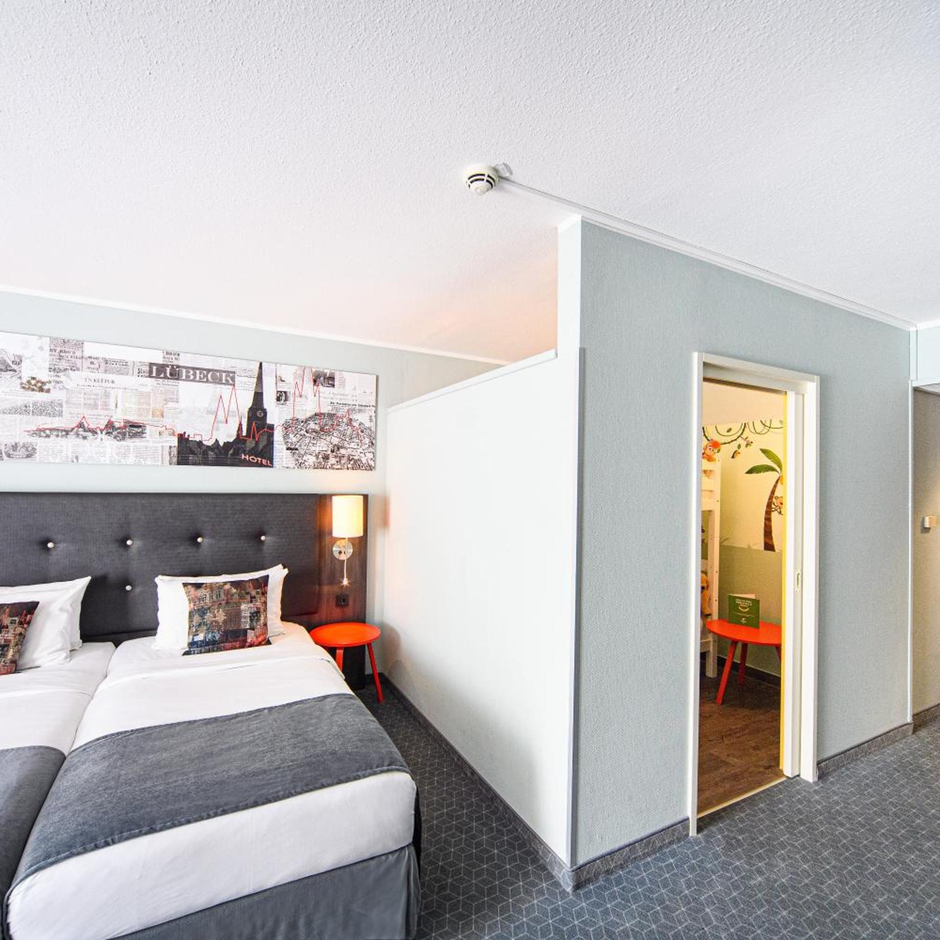 غرفة عائلية، Holiday Inn Luebeck 2/5