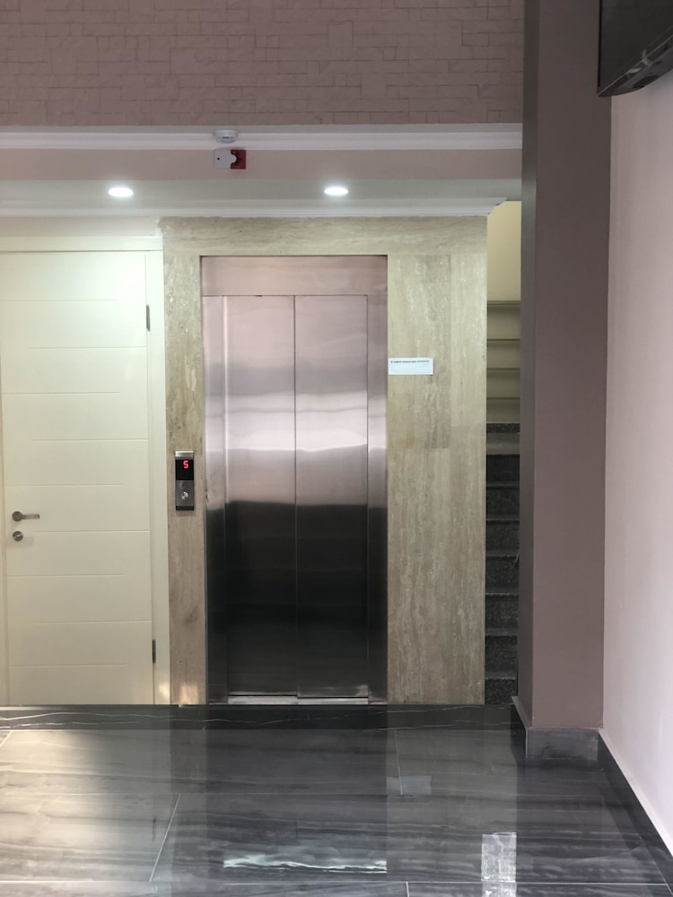 Hotel Aristocrat Batumi 6/34