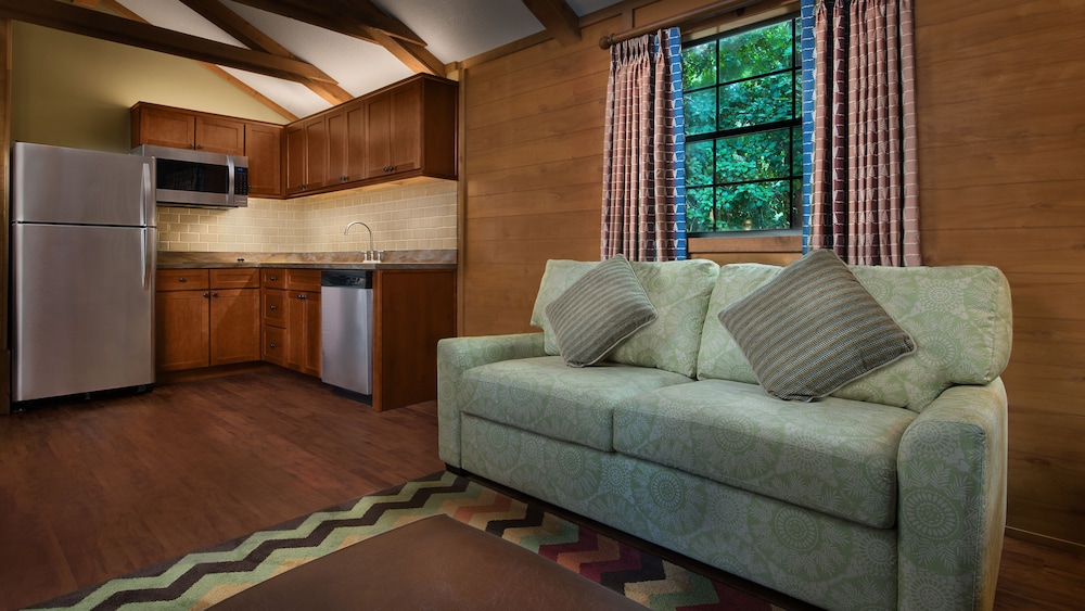 The Cabins at Disney's Fort Wilderness Resort - A Disney Vacation Club Resort 23/43