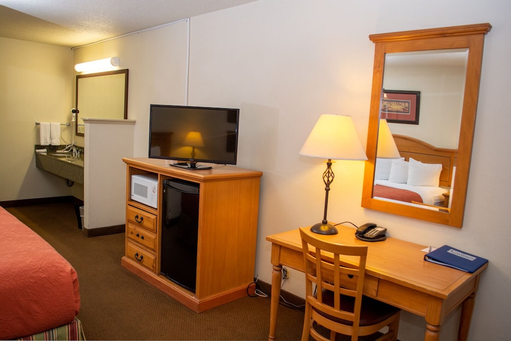 Cimarron Inn Klamath Falls 31/35