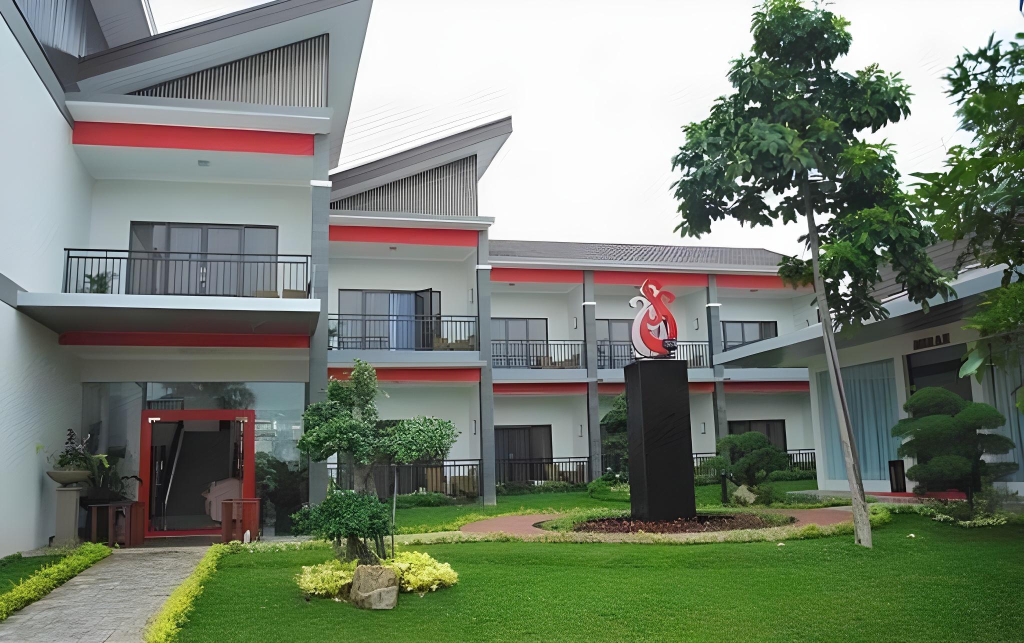 Grand Ussu Hotel And Convention 6/59