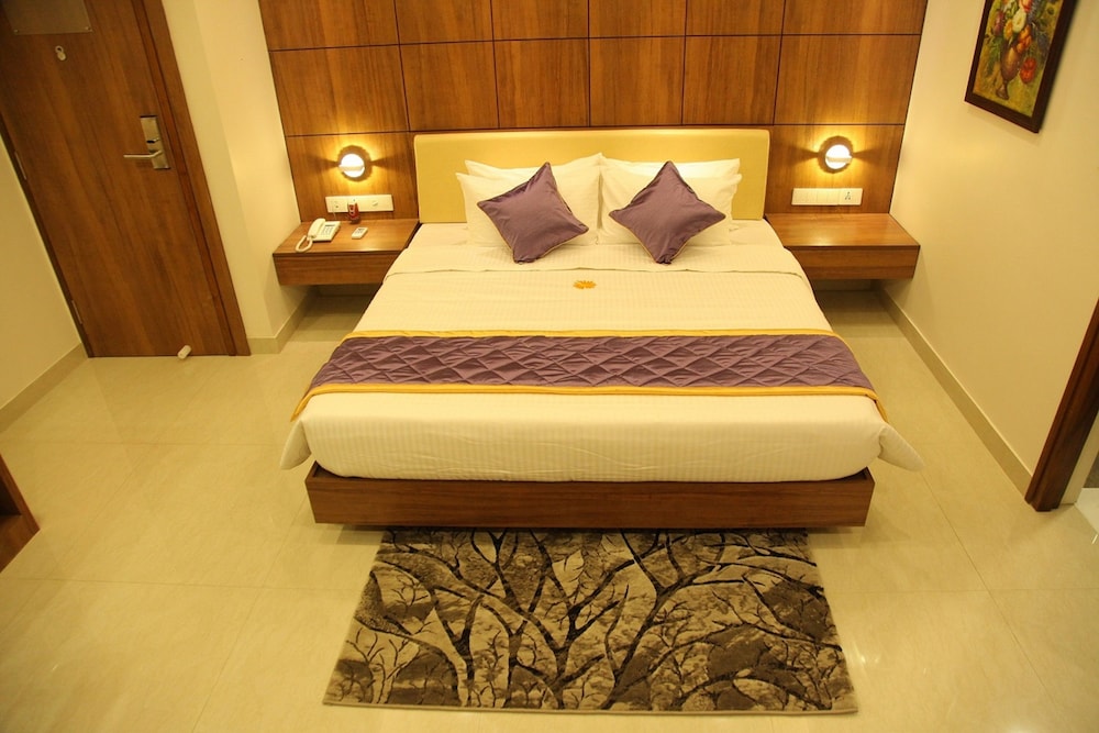 The Pommels Business Hotel 12/25