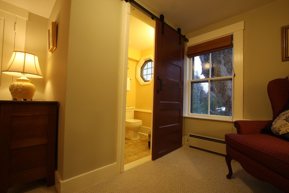 Follansbee Inn 45/72