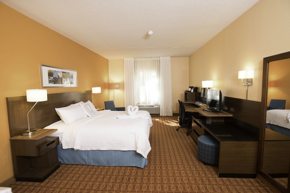 Fairfield Inn Suites Nashville Smyrna 5/50