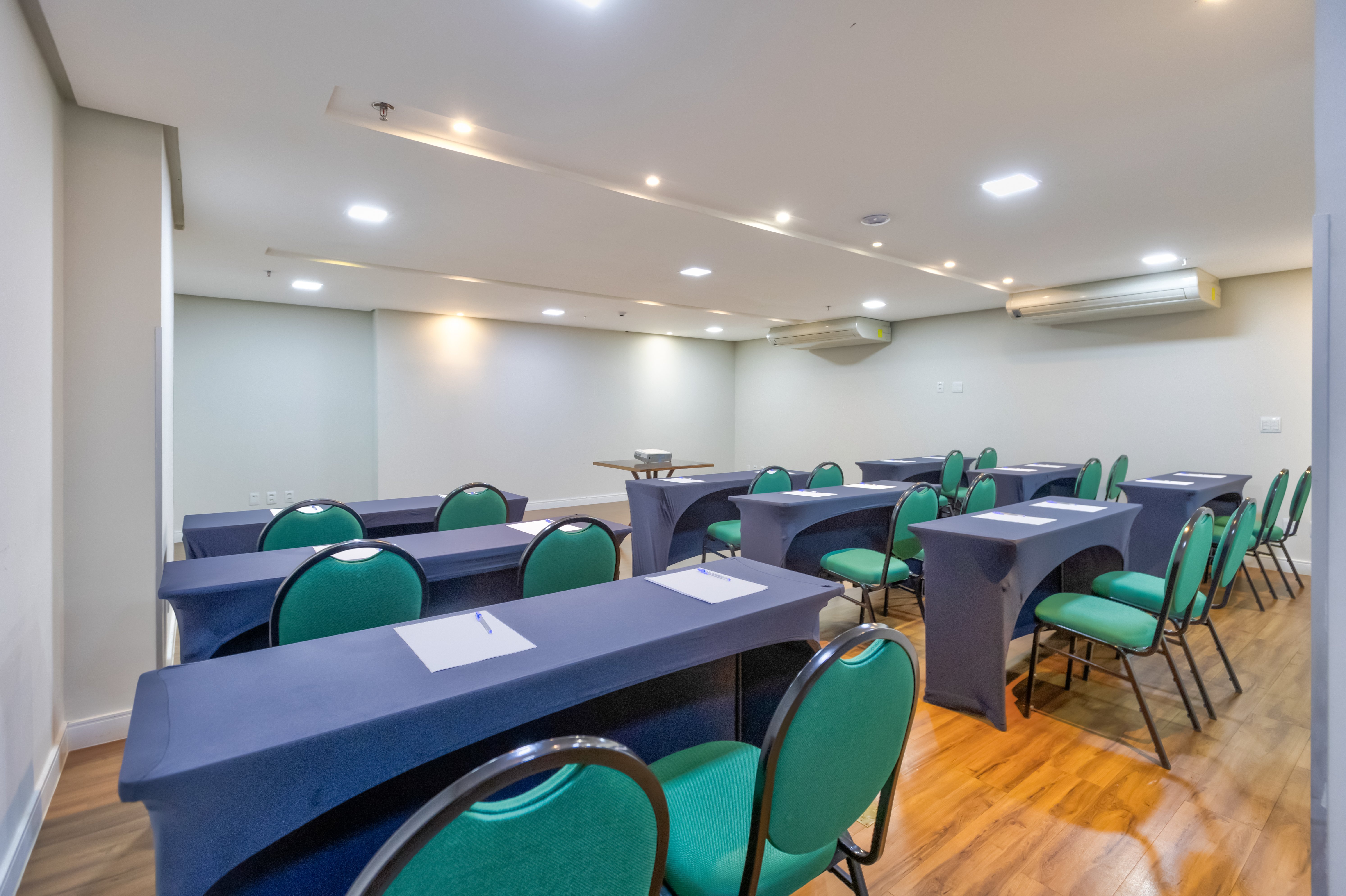 HOLIDAY INN GOIANIA 62/78