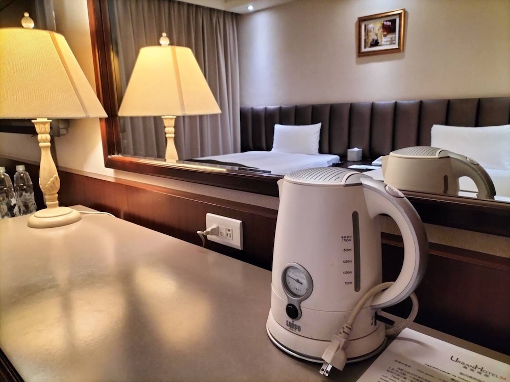 Urban Hotel 33 39/69