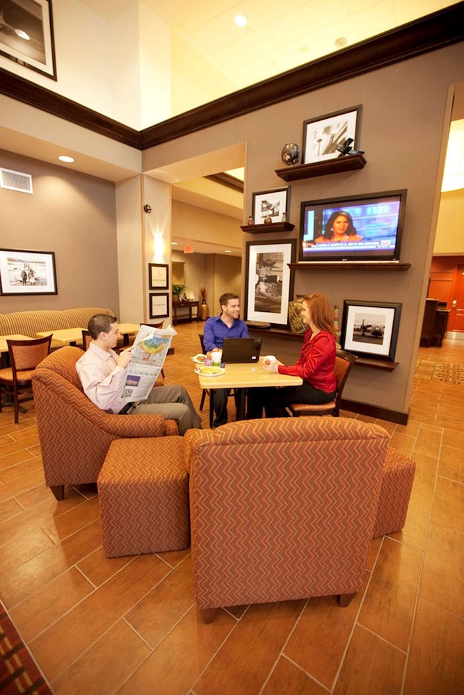 Hampton Inn And Suites Seattle Kent Wa 55/74