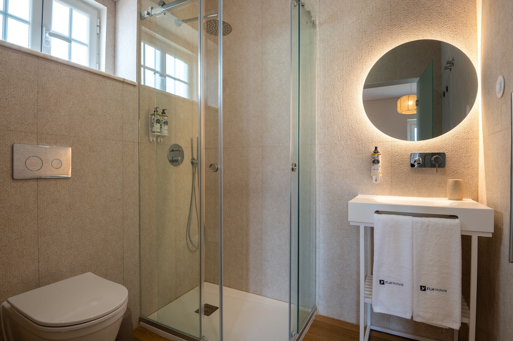 Praia FLH Hotels Ericeira 40/45