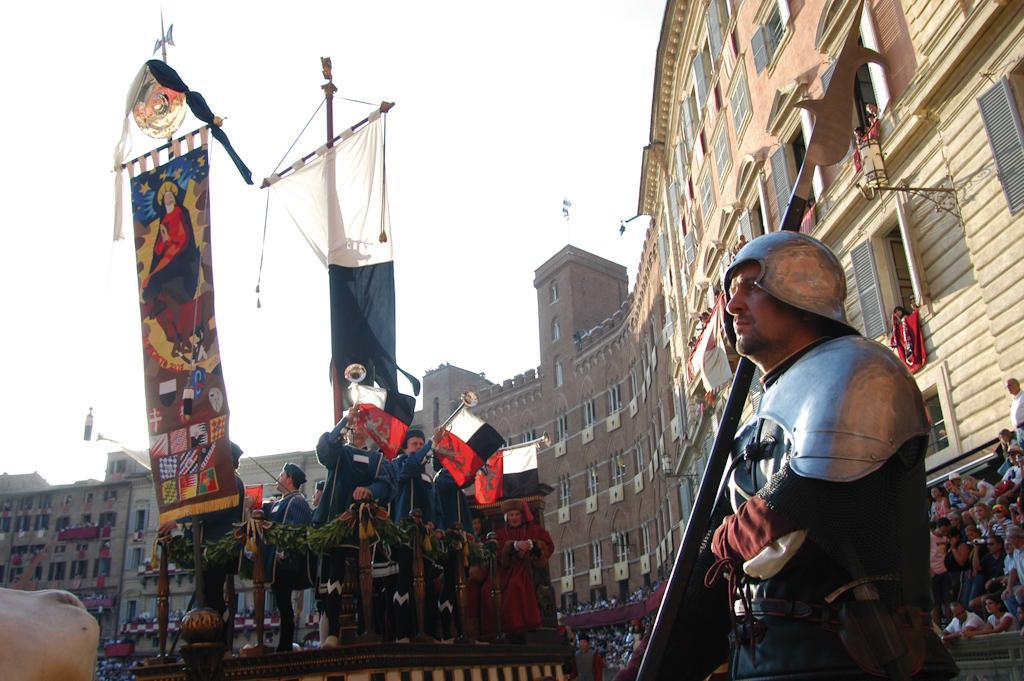 Hotel Palazzo Dei Priori 15/17