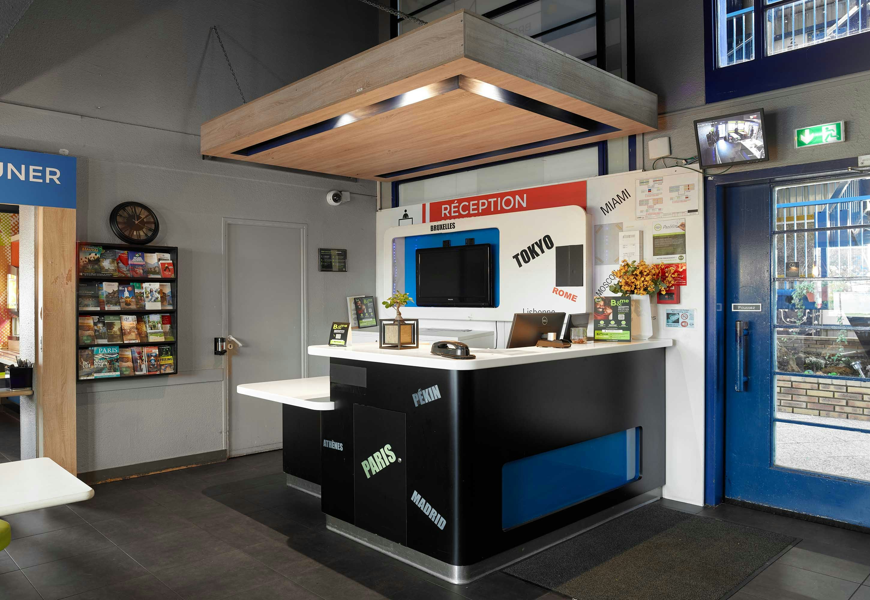 Lobby at B&B Hotel Cergy Pierrelaye, Pierrelaye
