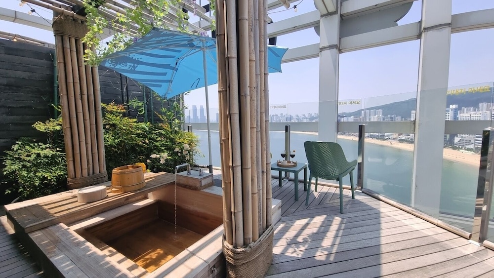 Hotel Ocean View 24/50