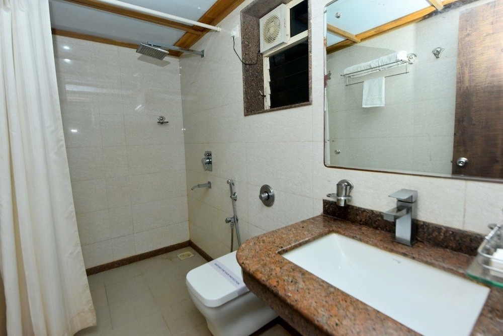 Boshan Hotels 50/50