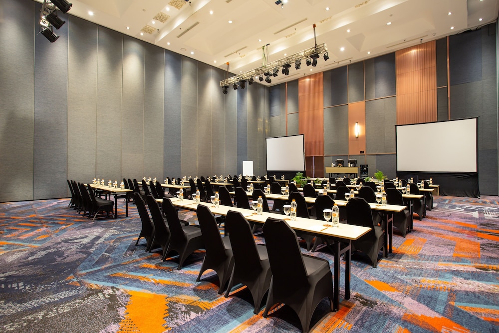 Harris Hotel & Convention Gubeng 32/46