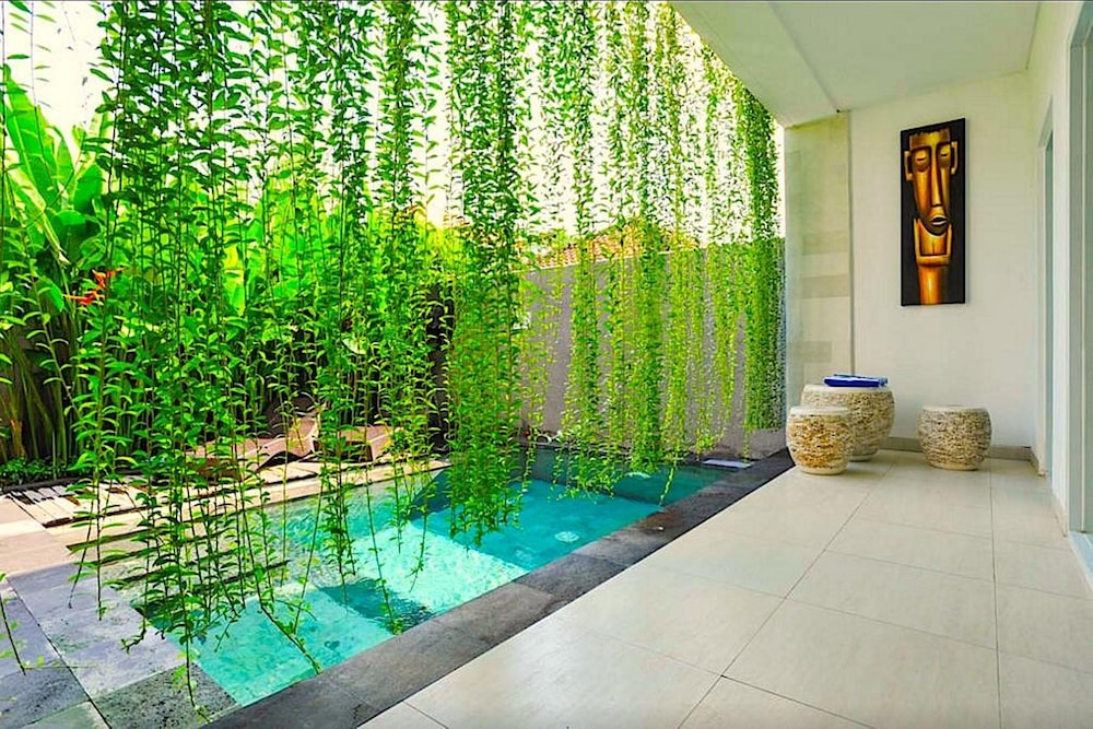 Puri Bagus Villa Legian Kuta 25/45